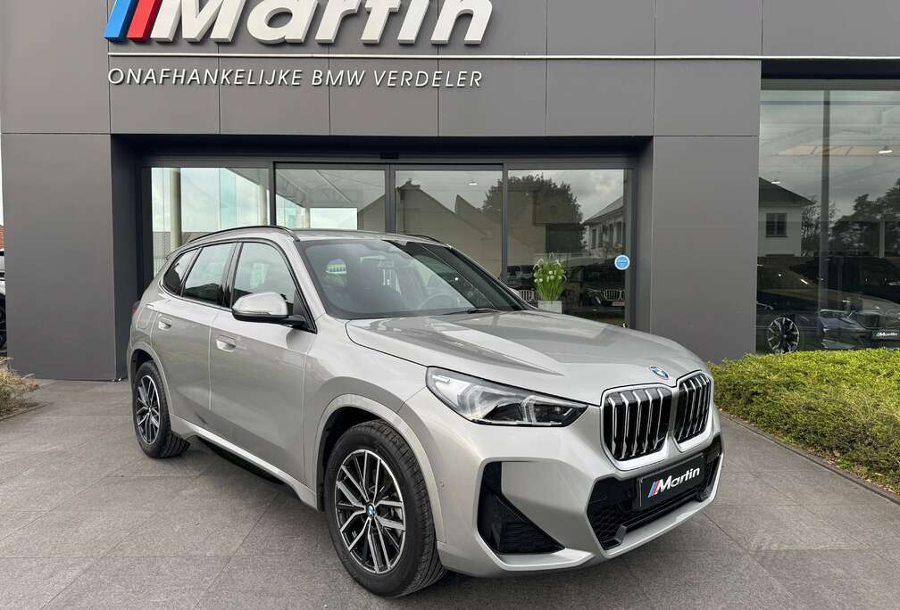 BMW sDrive18i M SPORT /TREKHAAK / Automaat/ Camera / Comforttoegang/ LED / PDC V+A / Zet. Verw / Alu 18\