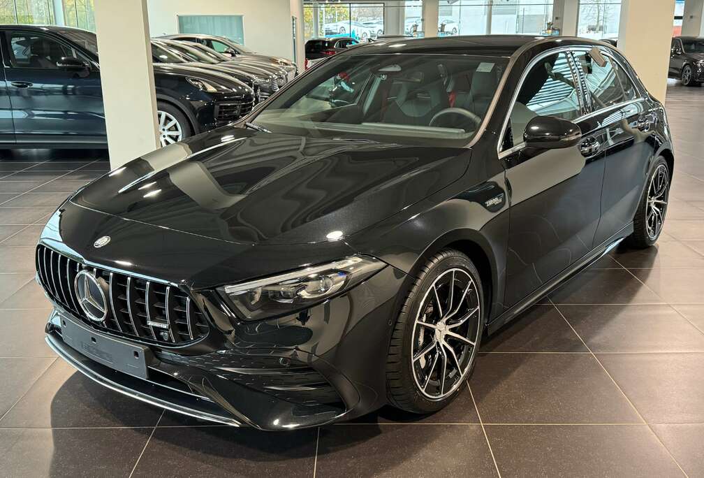 Mercedes-Benz 4M Multibeam Led, Dodehoeks Assist, Mbux, DAB