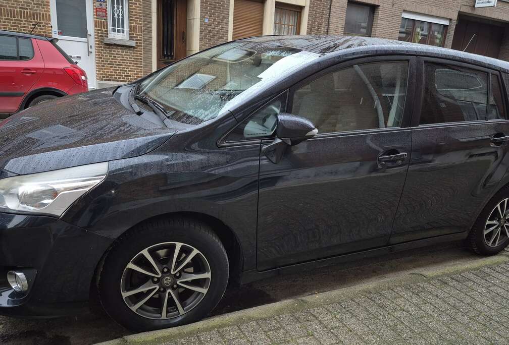 Toyota Verso 1.6i Skyview 5pl.