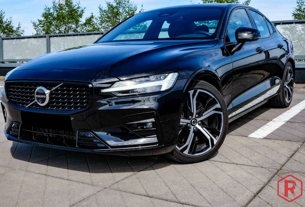 Volvo B5 Ultimate Dark 250pk AWD OpenDak 360Camera