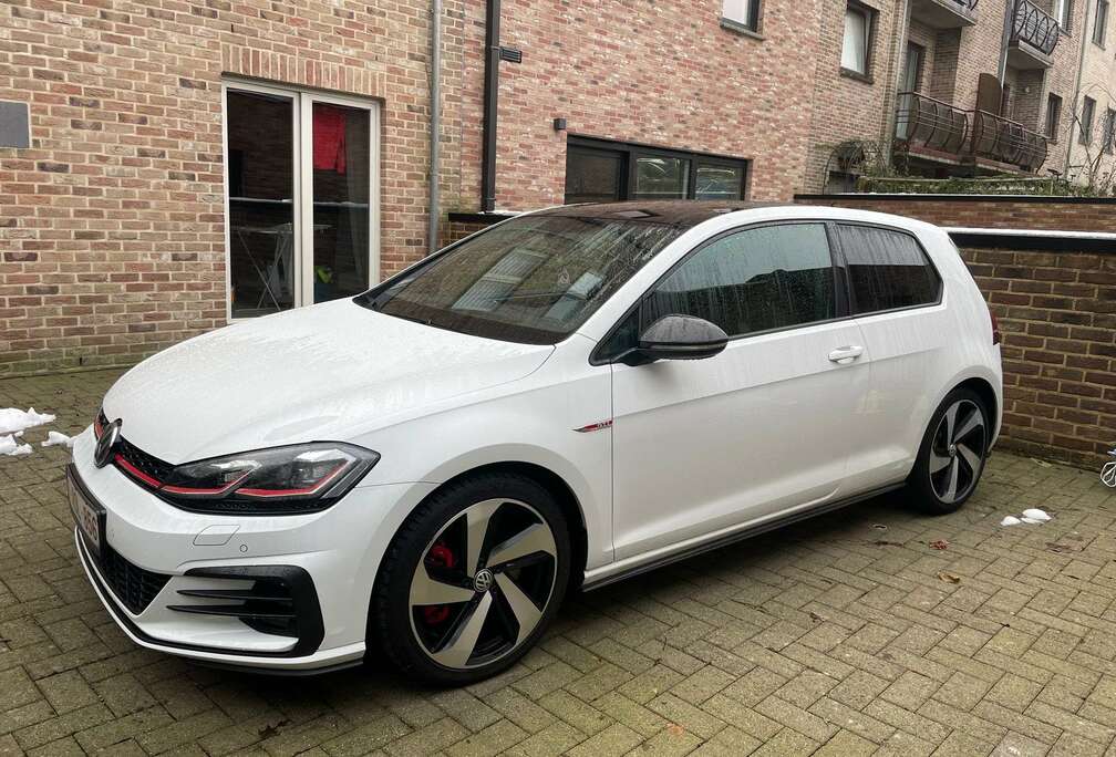 Volkswagen 2.0 TSI Performance DSG/cockpit/TO/FULL
