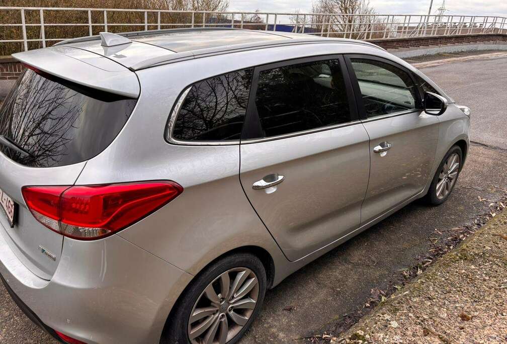 Kia Carens 1.7 CRDI World Edition ISG