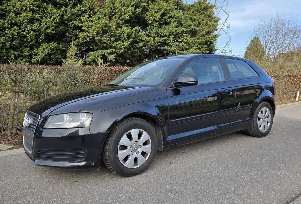 Audi A3 1.6 TDi e Attraction Start/Stop DPF