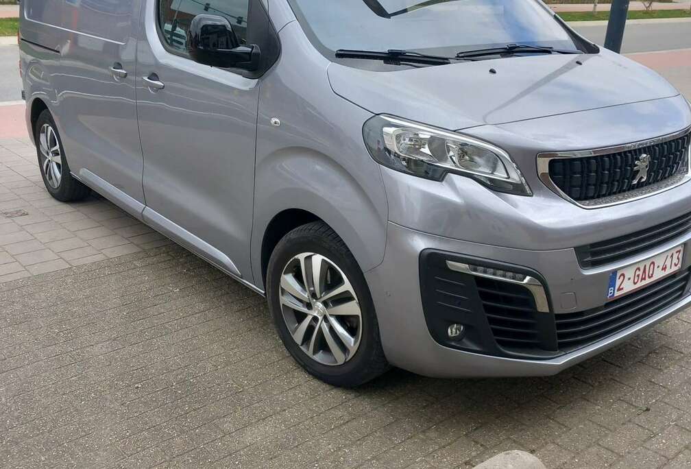 Peugeot L2H1 EAT8 Premium