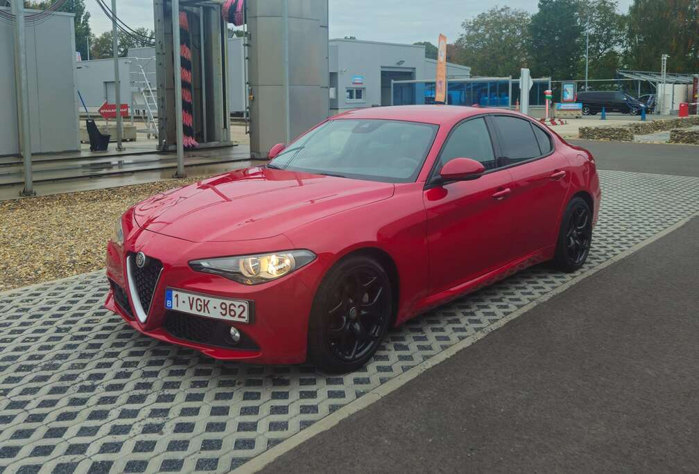 Alfa Romeo Giulia 2.0 Turbo 16V AT8 Super