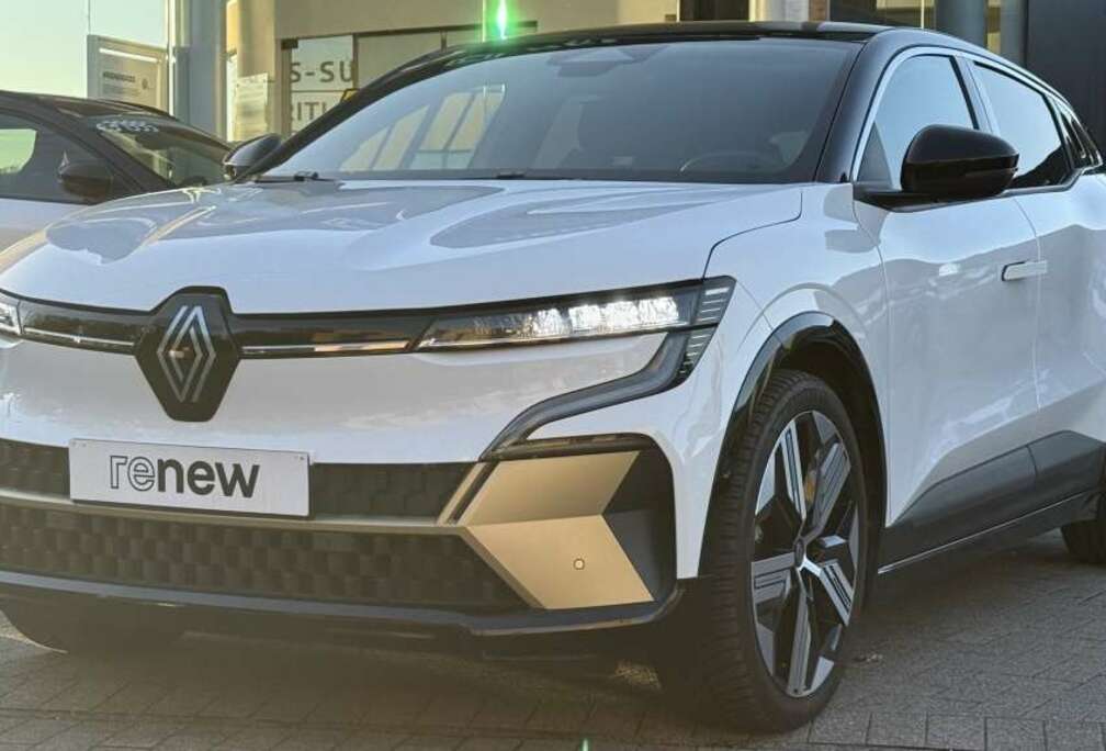 Renault Electric Iconic Long Range 450km AC22kw DC130kw