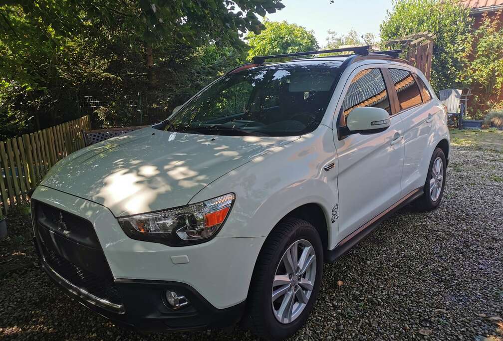 Mitsubishi ASX 1.6i 2WD Invite