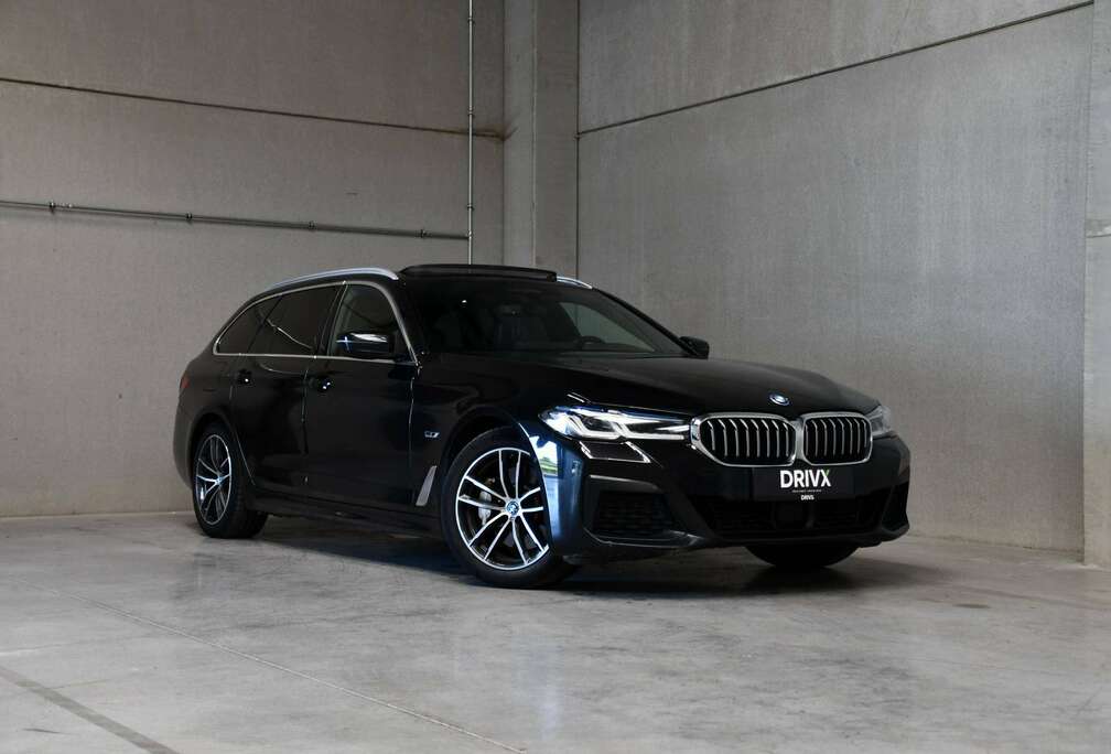 BMW Touring X-Drive I PHEV I M-SPORT I Adaptief onderstel I Integral Active Steering I Laserlichten I Panodak