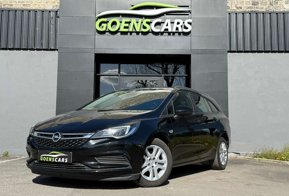 Opel Astra Sports Tourer 1.6CDTi CRUISE,CARPLAY,LED,CLIM,GPS…