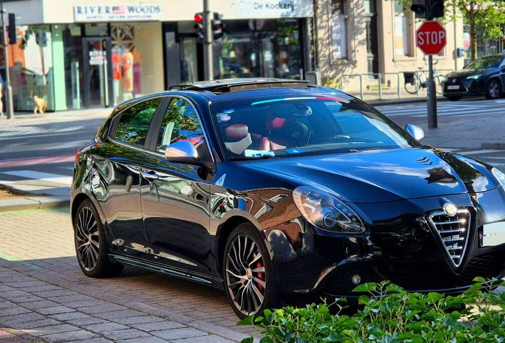 Alfa Romeo 1.7 Tbi Quadrifoglio Verde