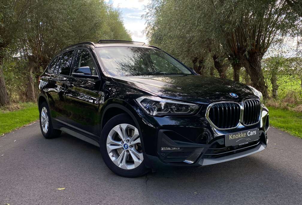 BMW Plug in Hybride,Open dak,Leder,Elektrische zetels met memory functie,Elektrische koffer,Verwarmde zetels,Head Up display