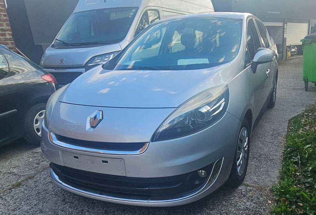 Renault Scenic dCi 110 EDC Dynamique