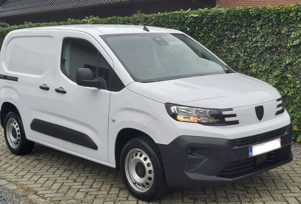 Peugeot 1.5 BlueHDi L1 STD Light S/S (EU6.4)