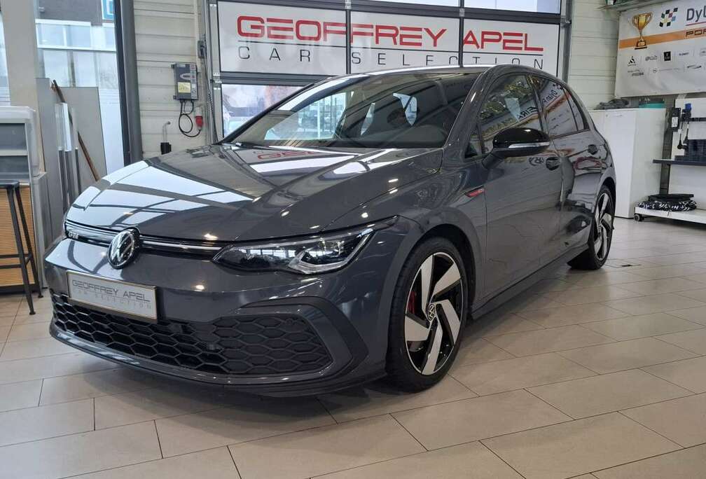 Volkswagen VIII 2.0 DSG 245 IQ. LIGHT,Camera, COCKPIT, Led,AL