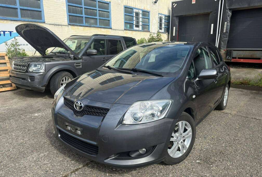 Toyota Auris 1.4 D-4D Linea Luna MM