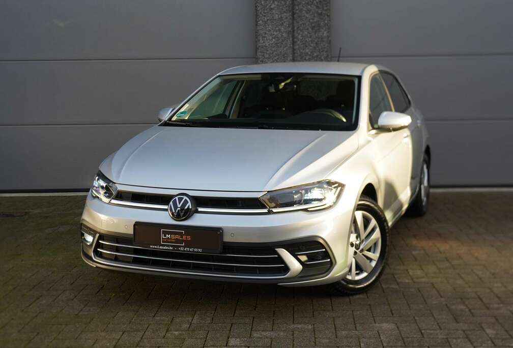 Volkswagen 1.0 TSI DSG Style * IQ LIGHT / ADAPTIEVE CRUISE CONTROL / ZETELVERWARMING / SPORTZETELS / DRAADLOZE APPLE CARPLAY *