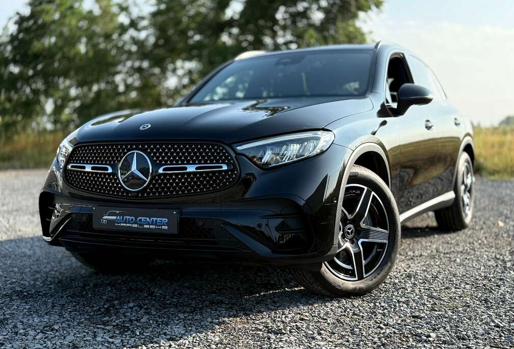 Mercedes-Benz Mild hybr 4Matic AMG Line Panodak new Model