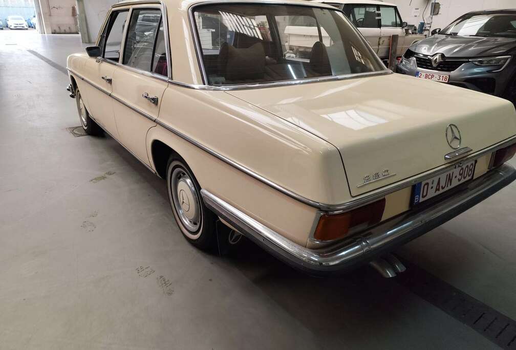 Mercedes-Benz 280
