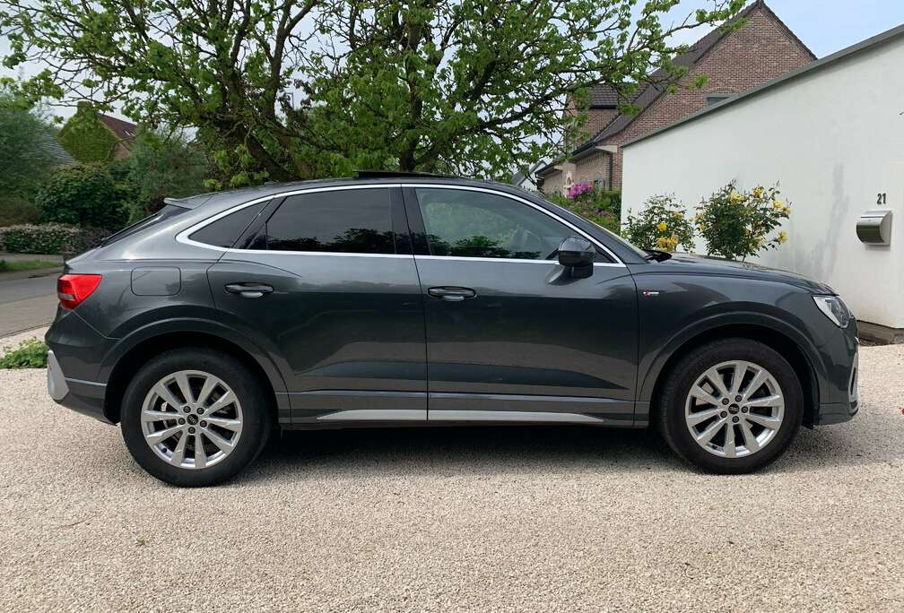 Audi Q3 Sportback PHEV 45 TFSIe S line S tronic (180 kW)
