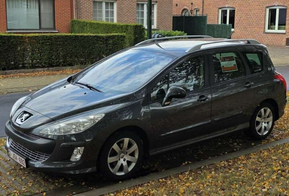 Peugeot SW 120 VTi Automatik