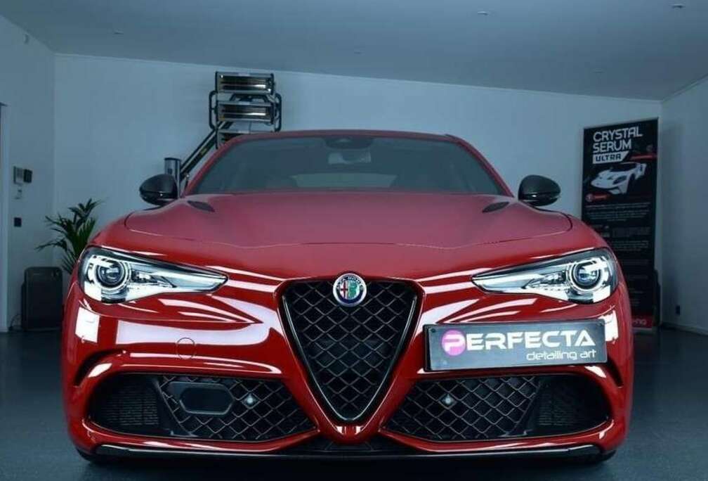 Alfa Romeo 2.9 T V6 Quadrifoglio (EU6D)