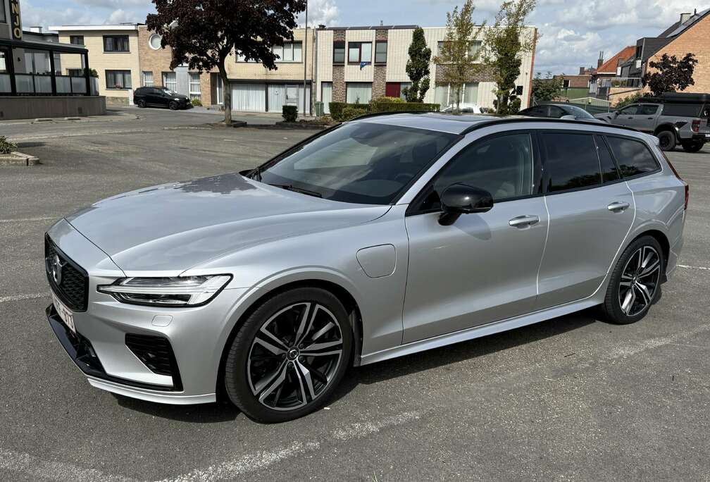 Volvo T8 AWD Twin Engine R-design Polestar Engineered