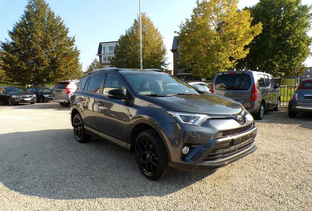 Toyota RAV4 2.0 D-4D BLACK EDITION FIRST HAND 114.000km