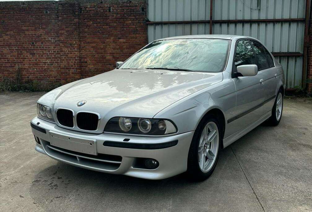 BMW 520i