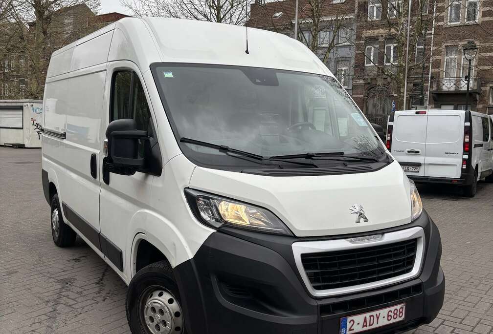 Peugeot 2.2 BlueHDi L2S Premium S/S  TVA Déductible 140CV