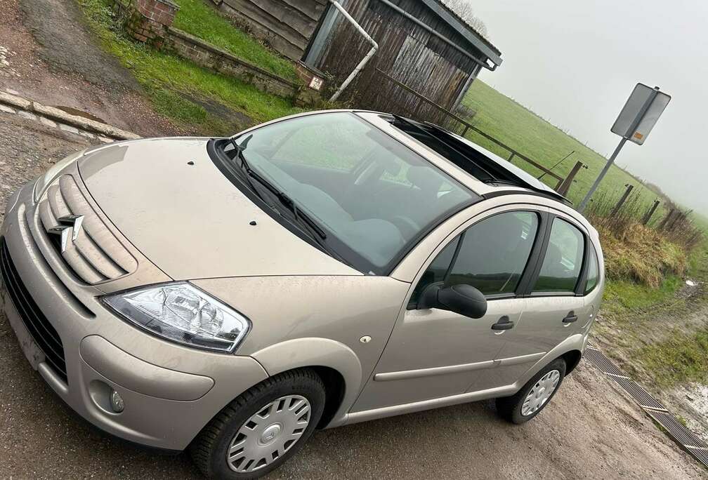 Citroen 1.4i toit panoramique pret a immatriculé garantie