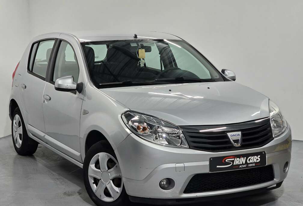 Dacia 1.5 dCi  Airco  Vitres elec  VC  Marchand