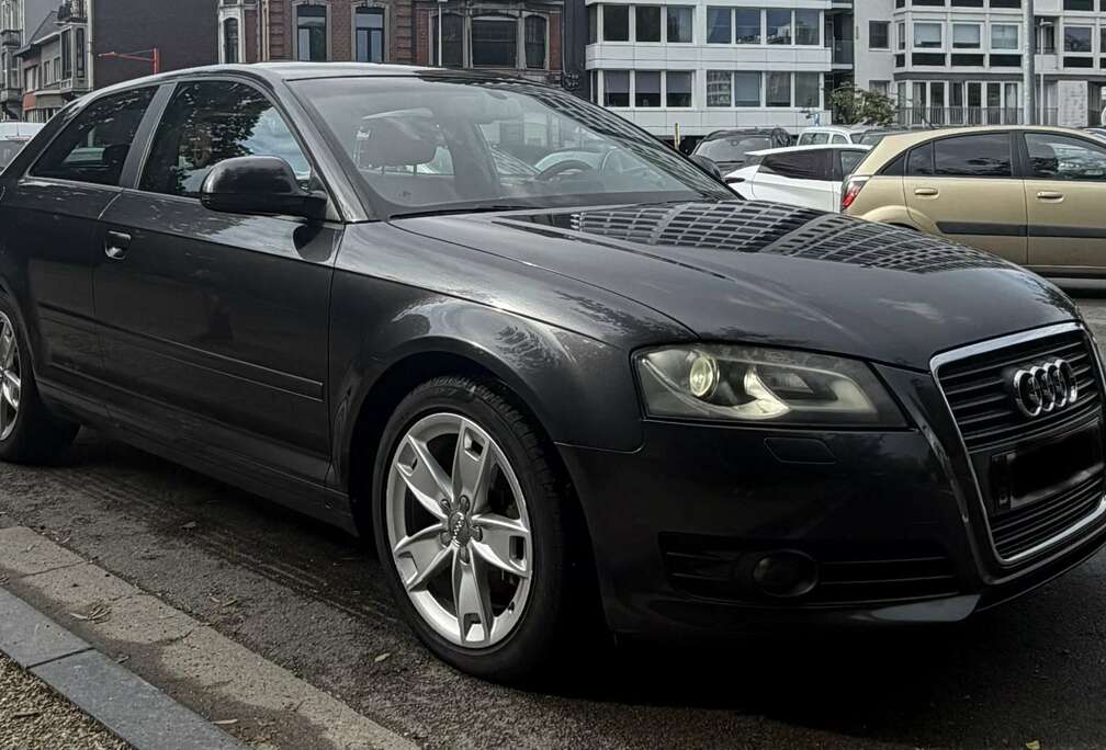 Audi 2.0 TDi Ambition DPF S tronic