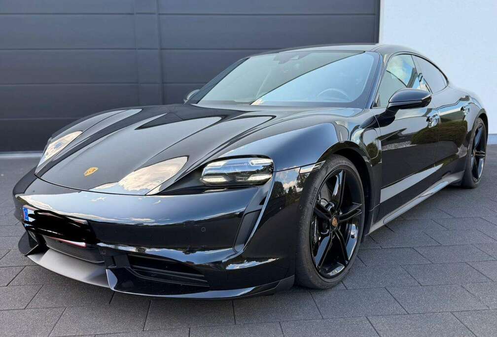 Porsche Turbo met Porsche garantie en recent een nieuwe hoogvolt batterij