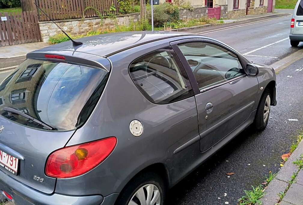 Peugeot 1.4i