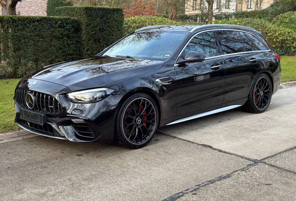 Mercedes-Benz AMG C 63 S E AMG / PERFORMANCE SEATS / PANORAMA