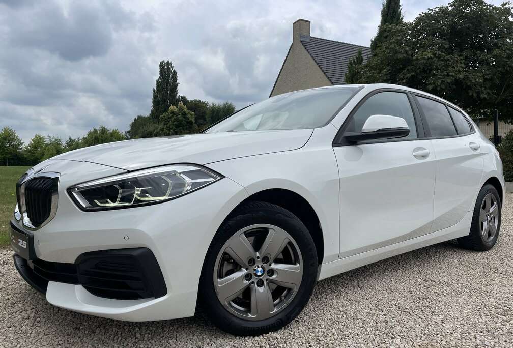 BMW 118i Aut.*Mod 23*69211km*Garantie*20950€