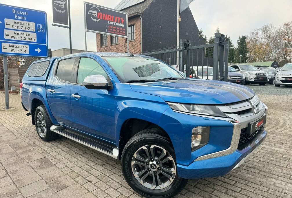 Mitsubishi 2.3 DI-D 4WD-II Blackline 79000 km  garantie