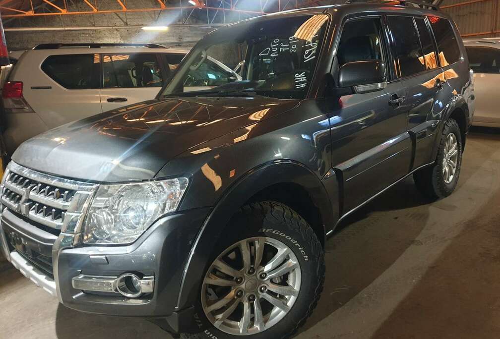 Mitsubishi Pajero 3.2 DI-D Invite