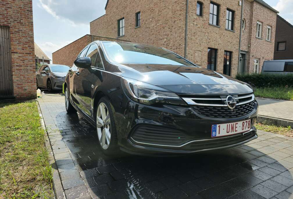 Opel Astra 1.6 Turbo OPC Line