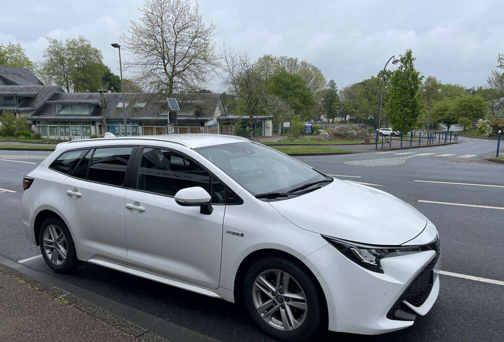 Toyota 1.8 Hybrid Business Edition