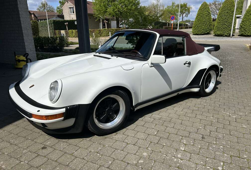 Porsche 3.3 Turbo Cabriolet Full His & Very good condition