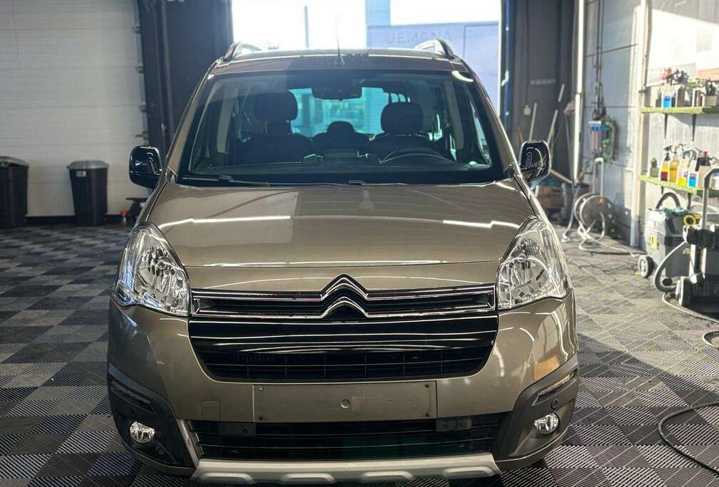 Citroen 2016 1.2l BENZINE 126.115Km