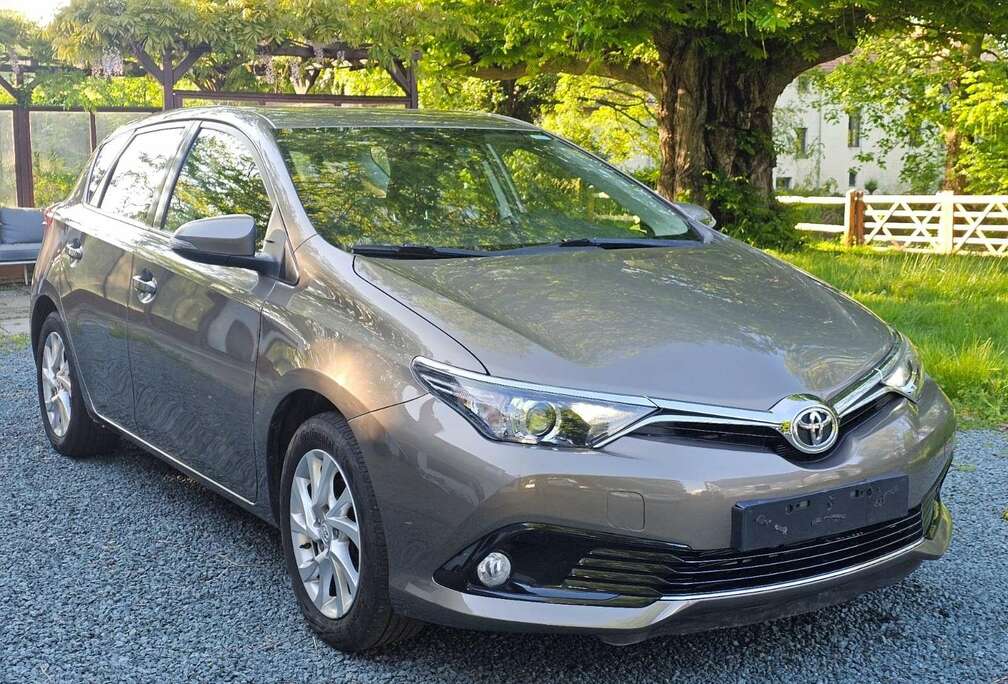 Toyota 1.2i * New Model * Euro 6b * Camera+GPS+LED+...*