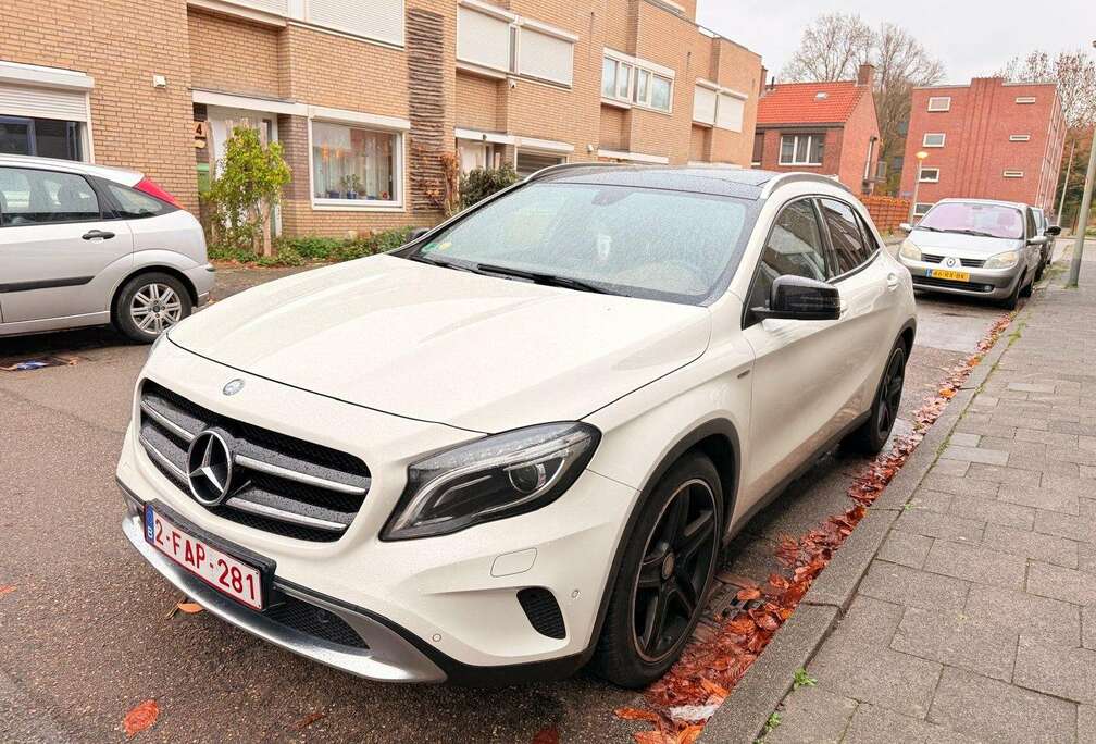 Mercedes-Benz 4Matic 7G-DCT Style