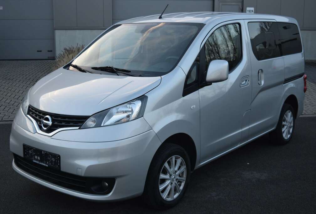 Nissan Evalia 1.6i Connect Edition