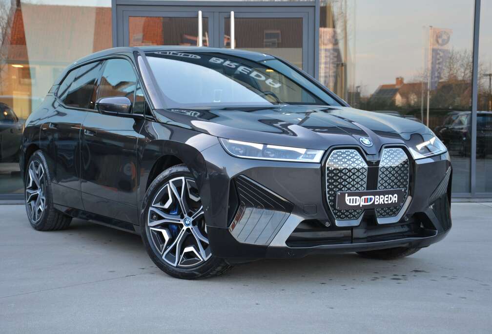 BMW xDrive40 M-Sport/360/Laser/Trekhh/HUD/ACC/22\