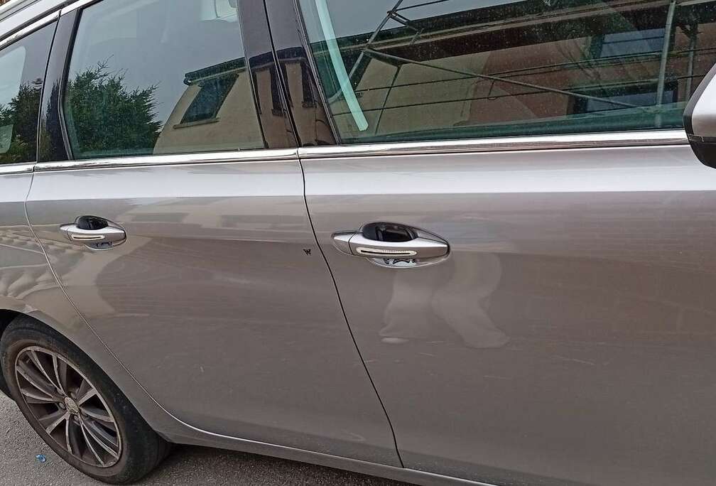 Peugeot SW 1.2 PureTech 130ch S&S EAT6 GT Line