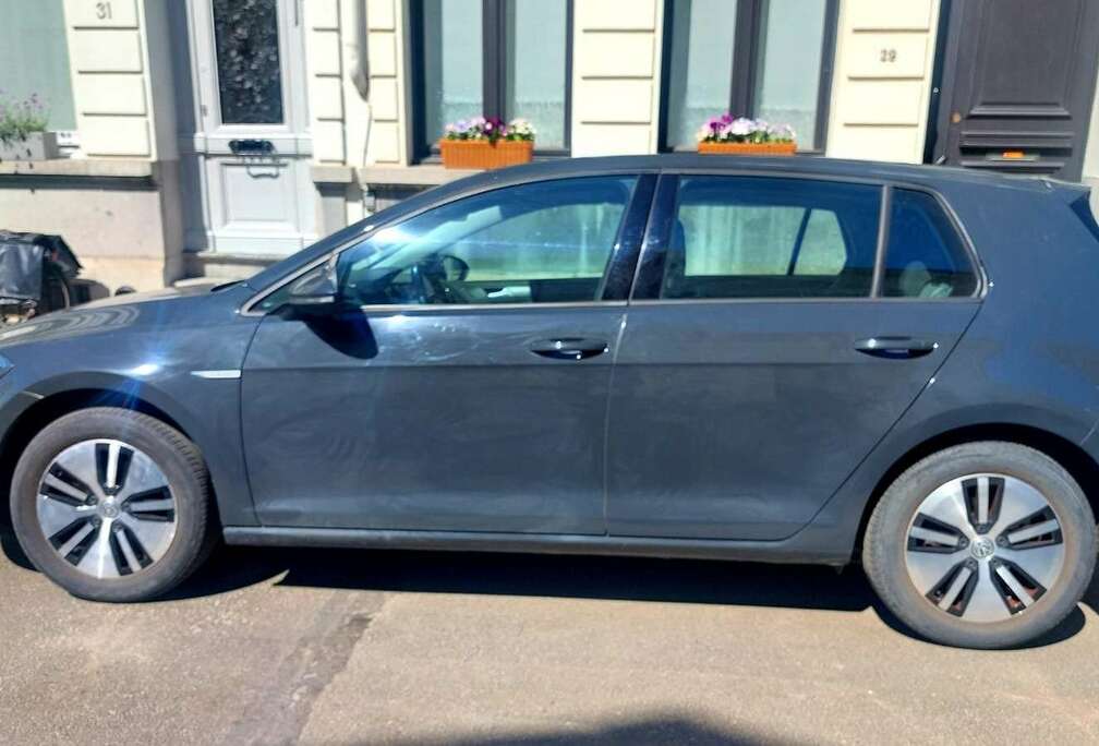 Volkswagen e-Golf 35.8kWh (2018 - 2020)