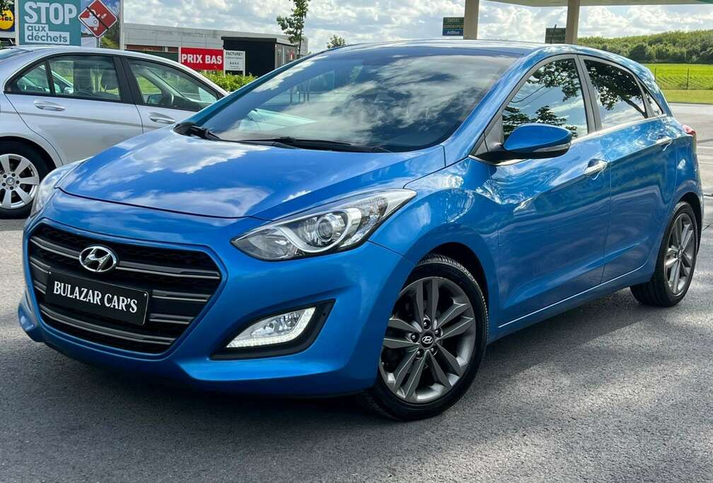 Hyundai i30 1.6 CRDi DCT ISG GARANTI ECRAN CAM PANO