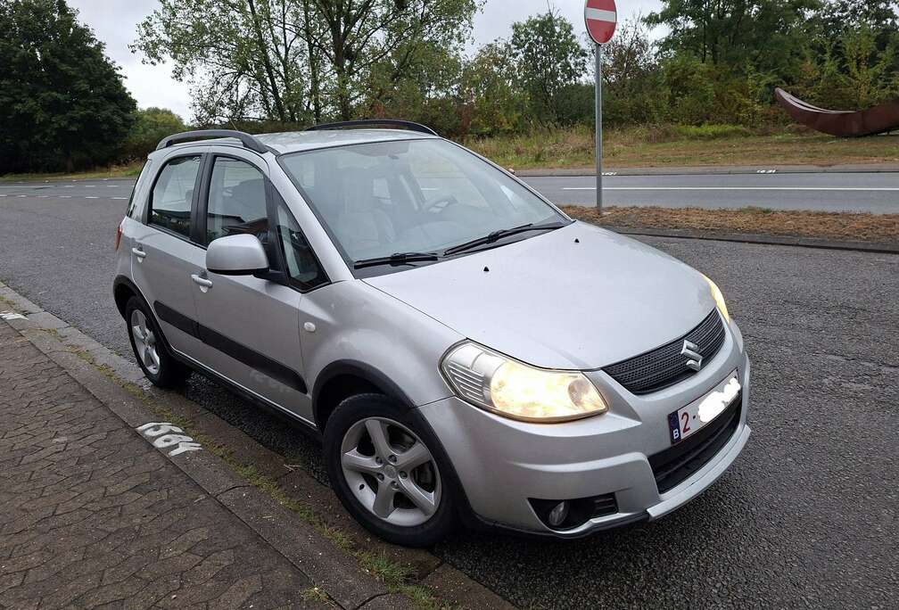 Suzuki 1.6i GLX Outdoor